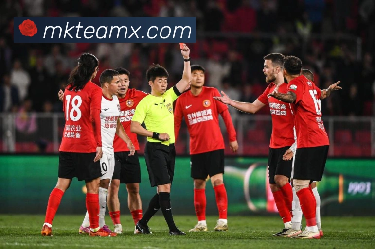 尤因篮球传奇与内线统治力的巅峰岁月和历史地位解析全面回顾深度